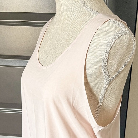 Frenchi NWT Hi-Low Racker Back Blouse, Size L - Picture 7 of 13